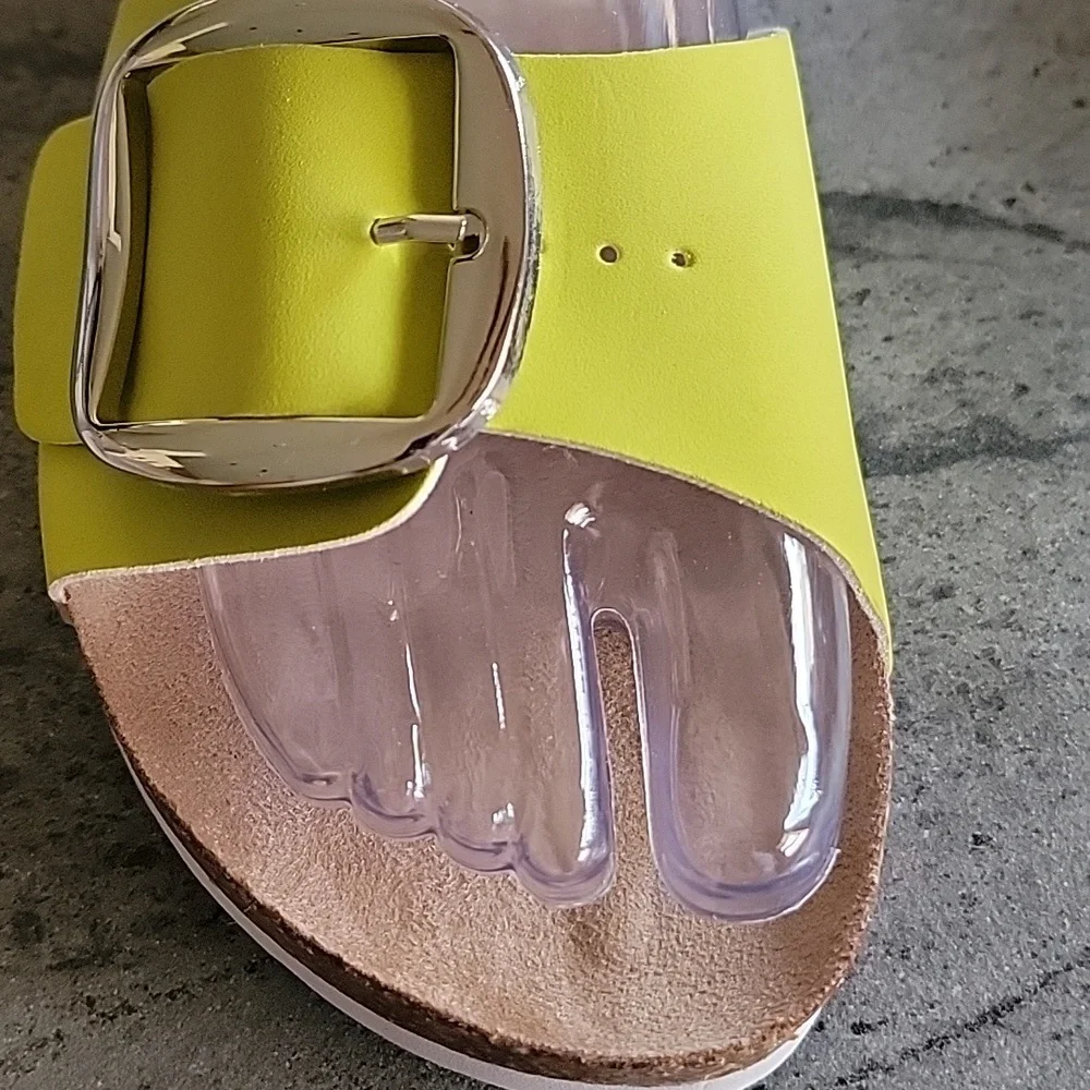 SO Faux Leather Slides W/ Comfort Footbed Silver Tone Buckle Green Size M NWOT - Picture 3 of 10